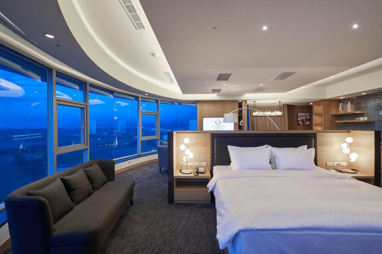 Grand Bay Resort Hotel Heng-ch'un Kültér fotó A suite at the hotel
