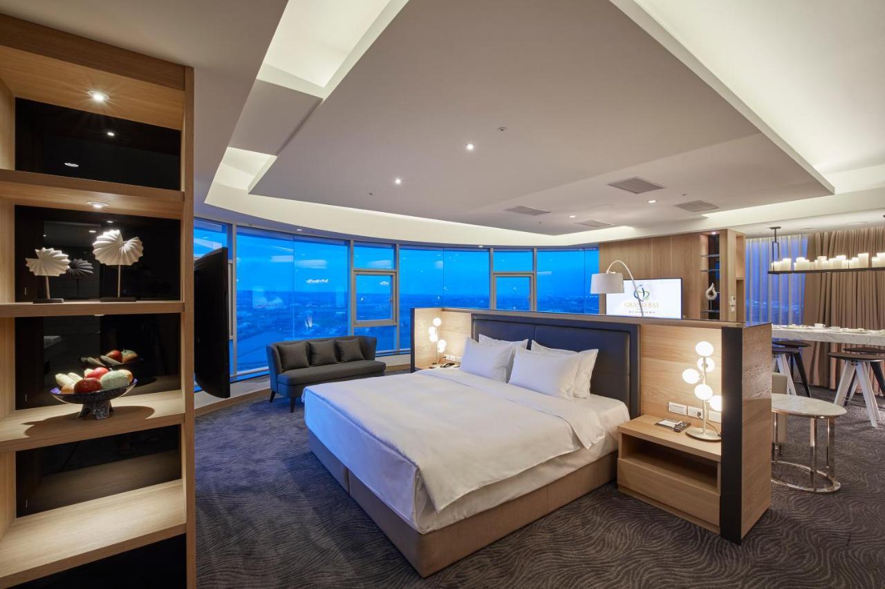 Grand Bay Resort Hotel Heng-ch'un Kültér fotó A suite at the hotel